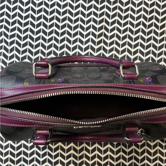 Authentic PreOwned Coach Purple Flower Purse - Picture 5 of 7